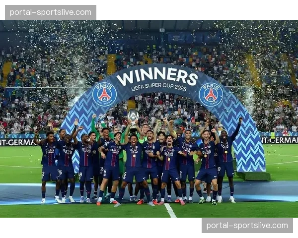 摩纳哥主帅确认，将延续三中卫体系以应对巴黎圣日耳曼的边路冲击