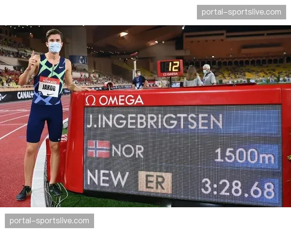 欧洲游泳锦标赛：意大利名将托马斯·切孔打破男子50米仰泳欧洲纪录